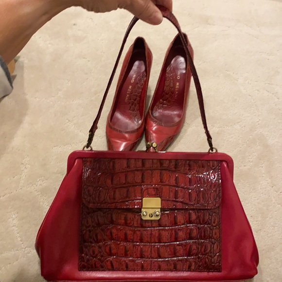 Preston & York Red gorgeous with snake or something else print purse ๐ - Picture 2 of 8